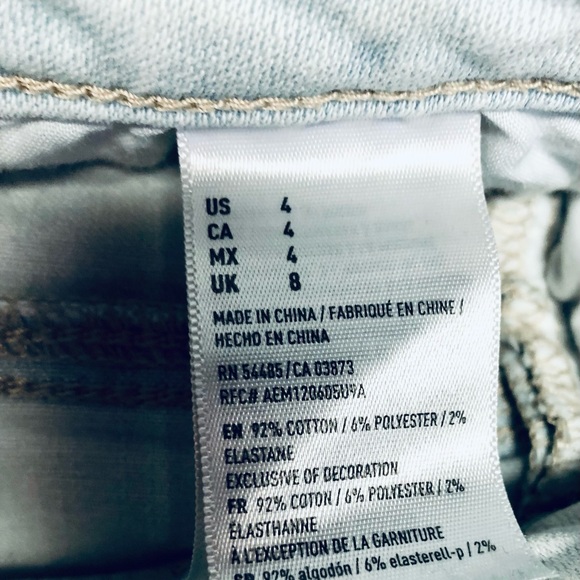 AMERICAN EAGLE DISTRESSED SHORTS SIZE 4 - Picture 7 of 7